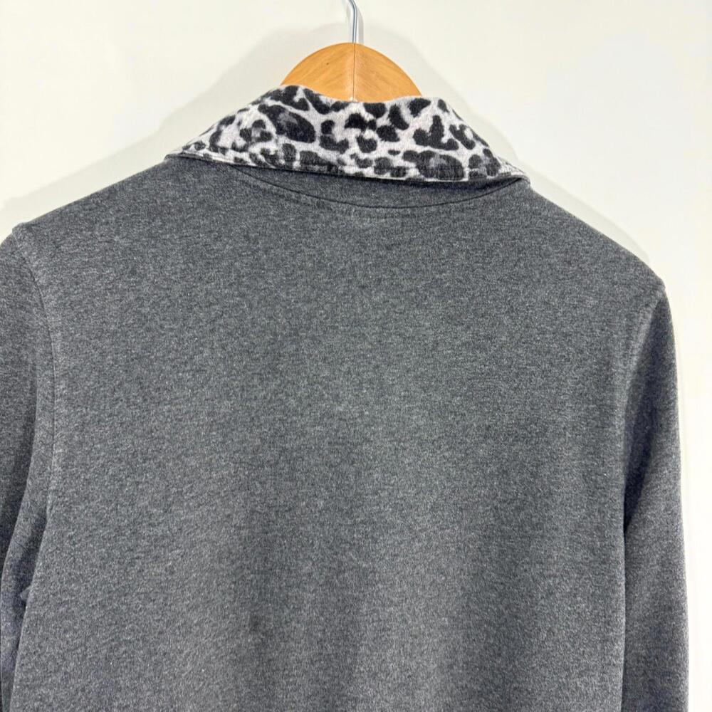 JM Collection Women’s Size Medium Gray Animal Print Trim Knit Jacket Casual - Picture 10 of 12